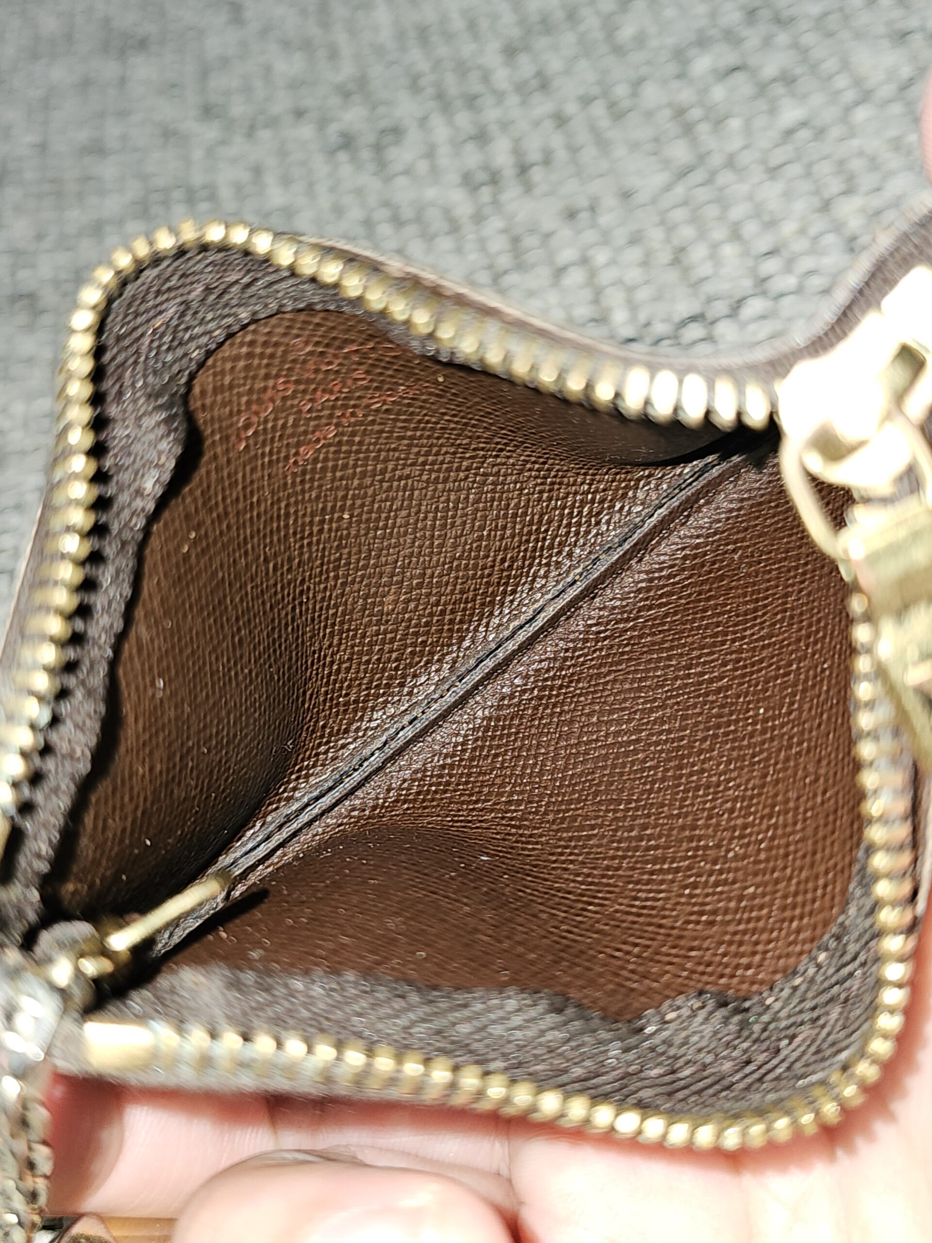Damier Ebene Key Pouch - Image 9