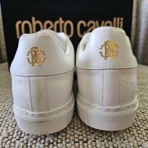 Covering the Entire Surface Sneaker - Image 4
