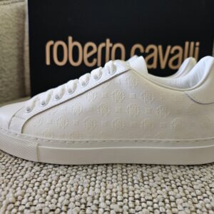 Covering the Entire Surface Sneaker - Image 5