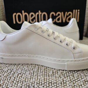 Covering the Entire Surface Sneaker - Image 6