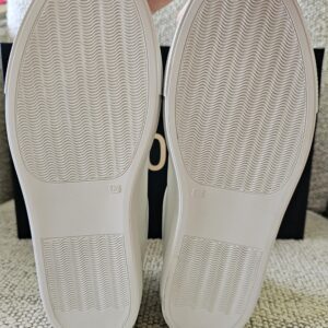 Covering the Entire Surface Sneaker - Image 13
