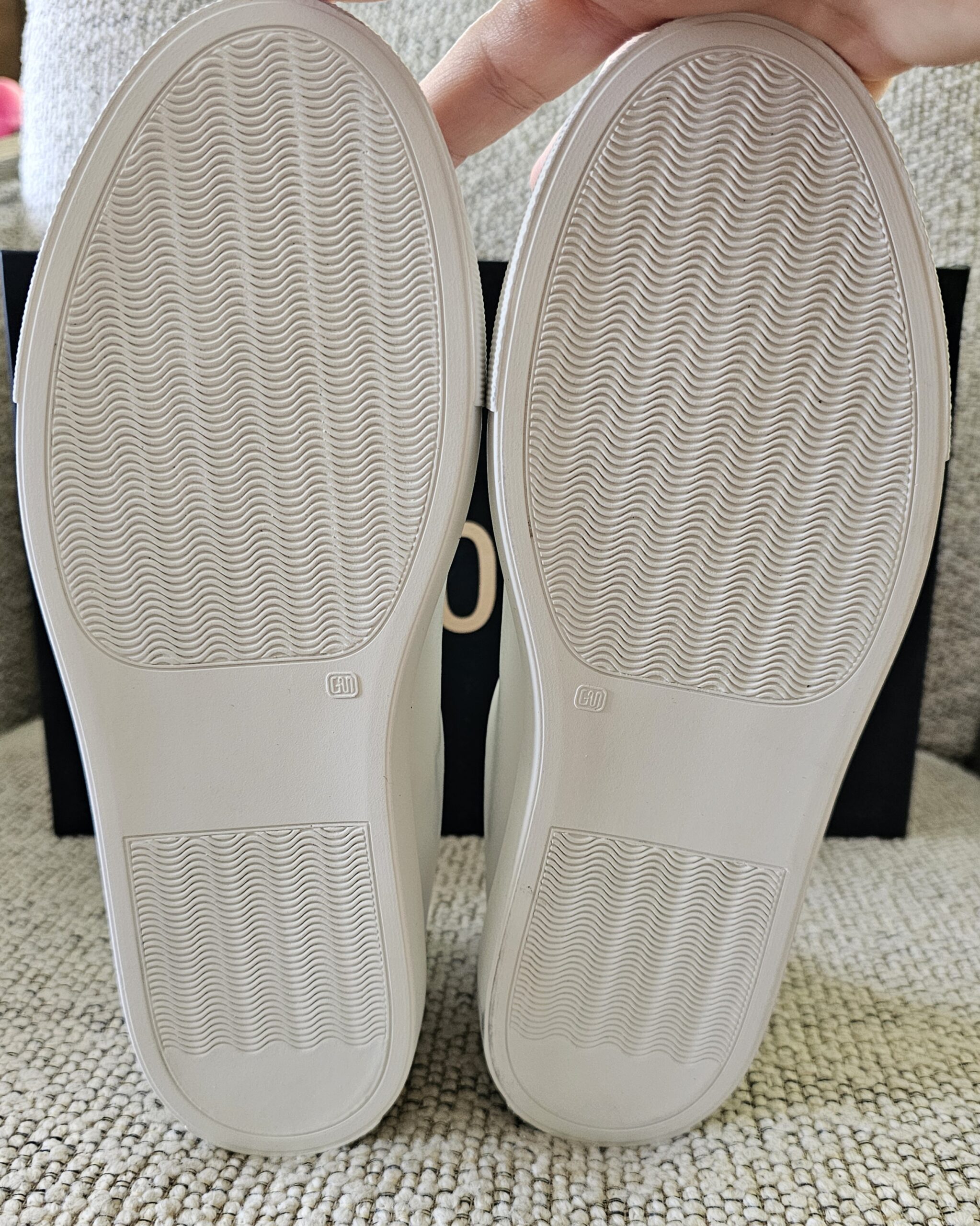 Covering the Entire Surface Sneaker - Image 13