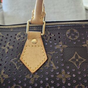 Preforated Speedy 30 Fuschia - Image 9