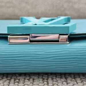 Louise PM - Image 8