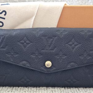 Curieuse Black Wallet