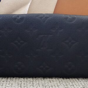 Curieuse Black Wallet - Image 3