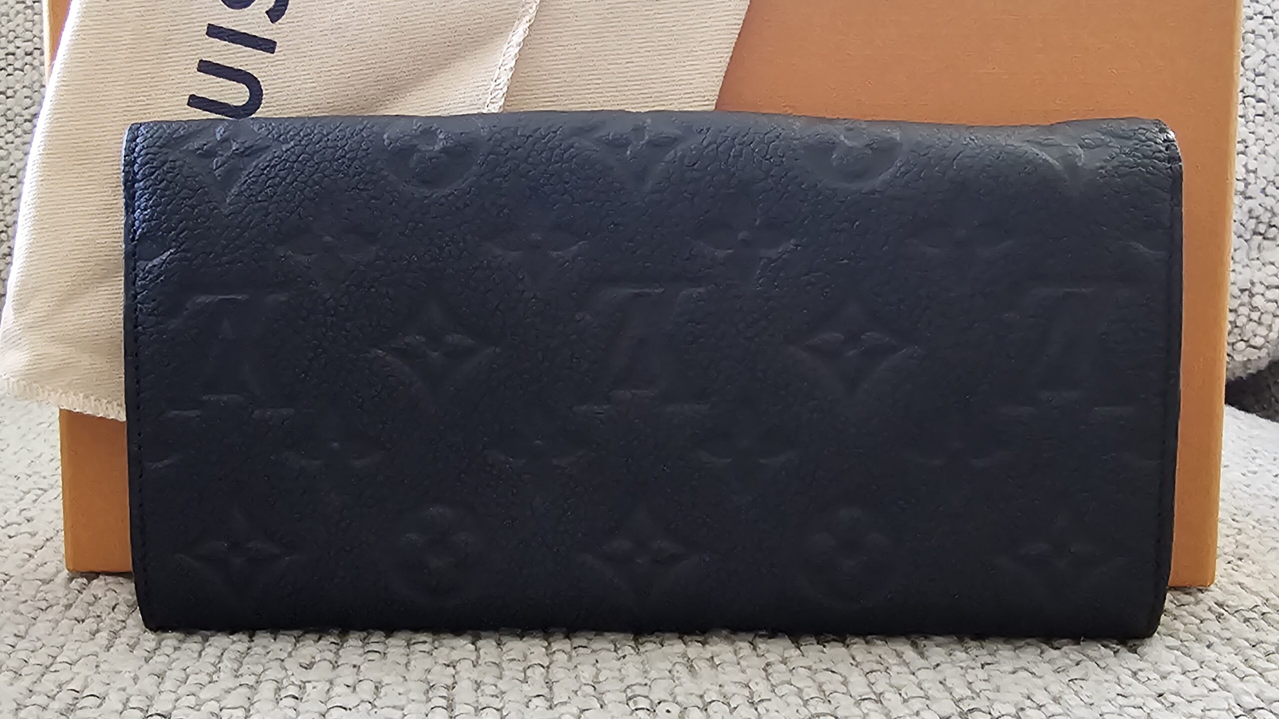 Curieuse Black Wallet - Image 3