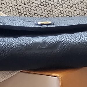 Curieuse Black Wallet - Image 6