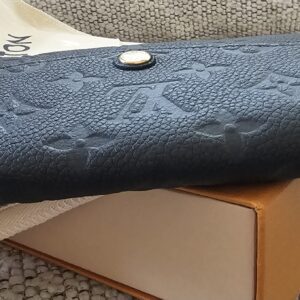 Curieuse Black Wallet - Image 10