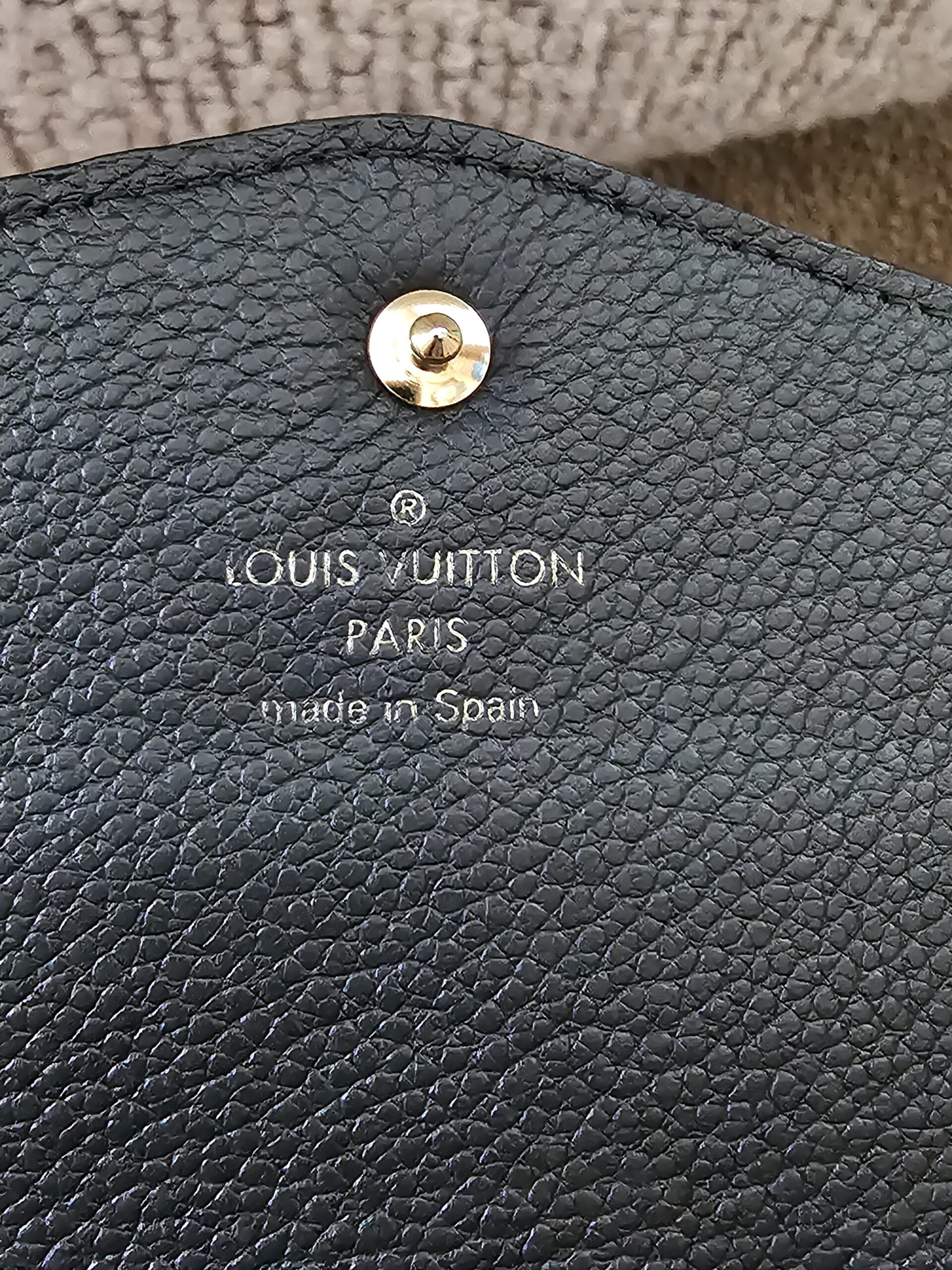 Curieuse Black Wallet - Image 8