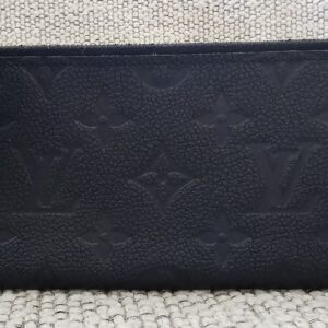 Curieuse Black Wallet - Image 11