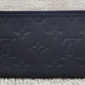 Curieuse Black Wallet - Image 12