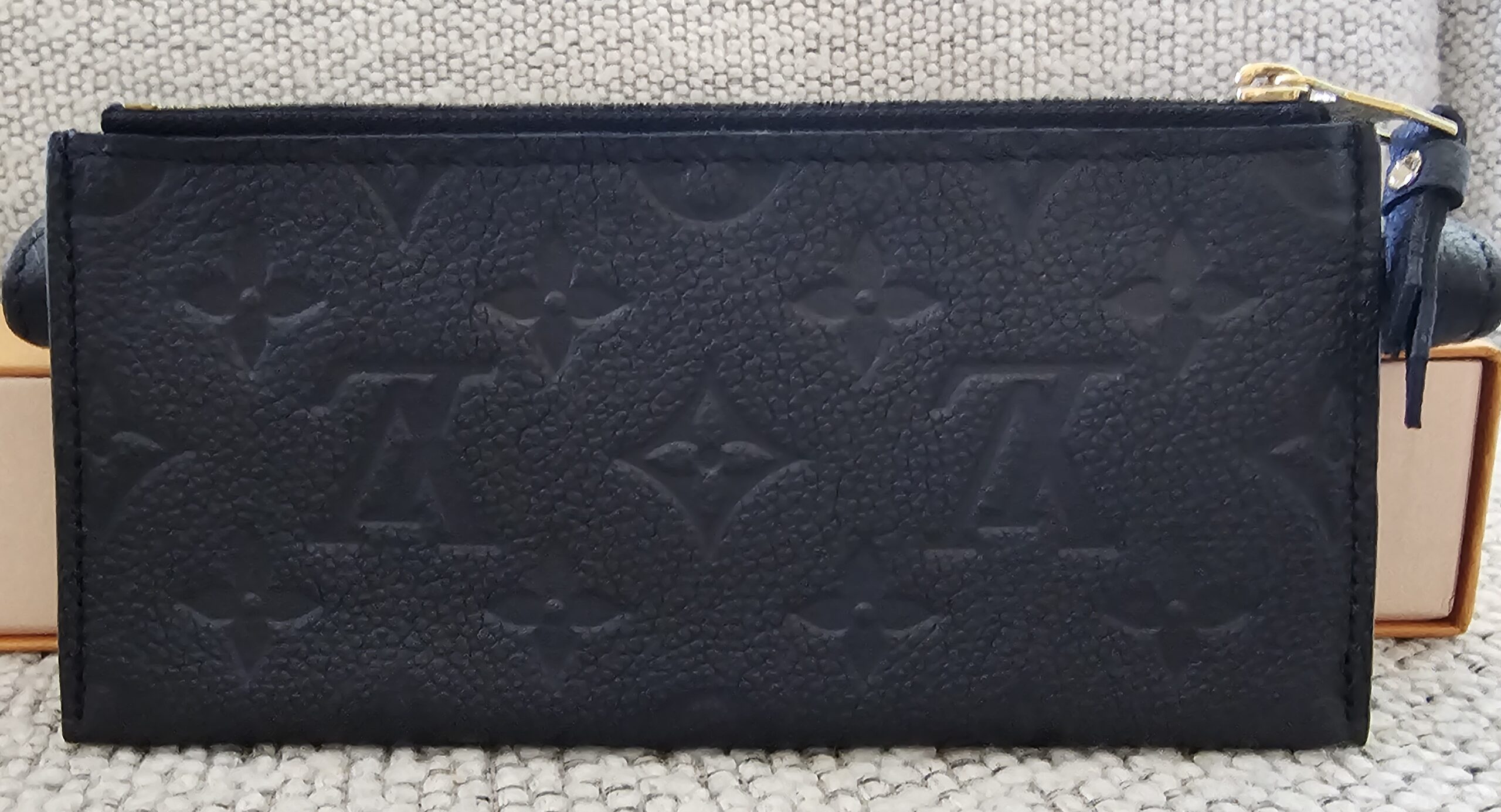 Curieuse Black Wallet - Image 12