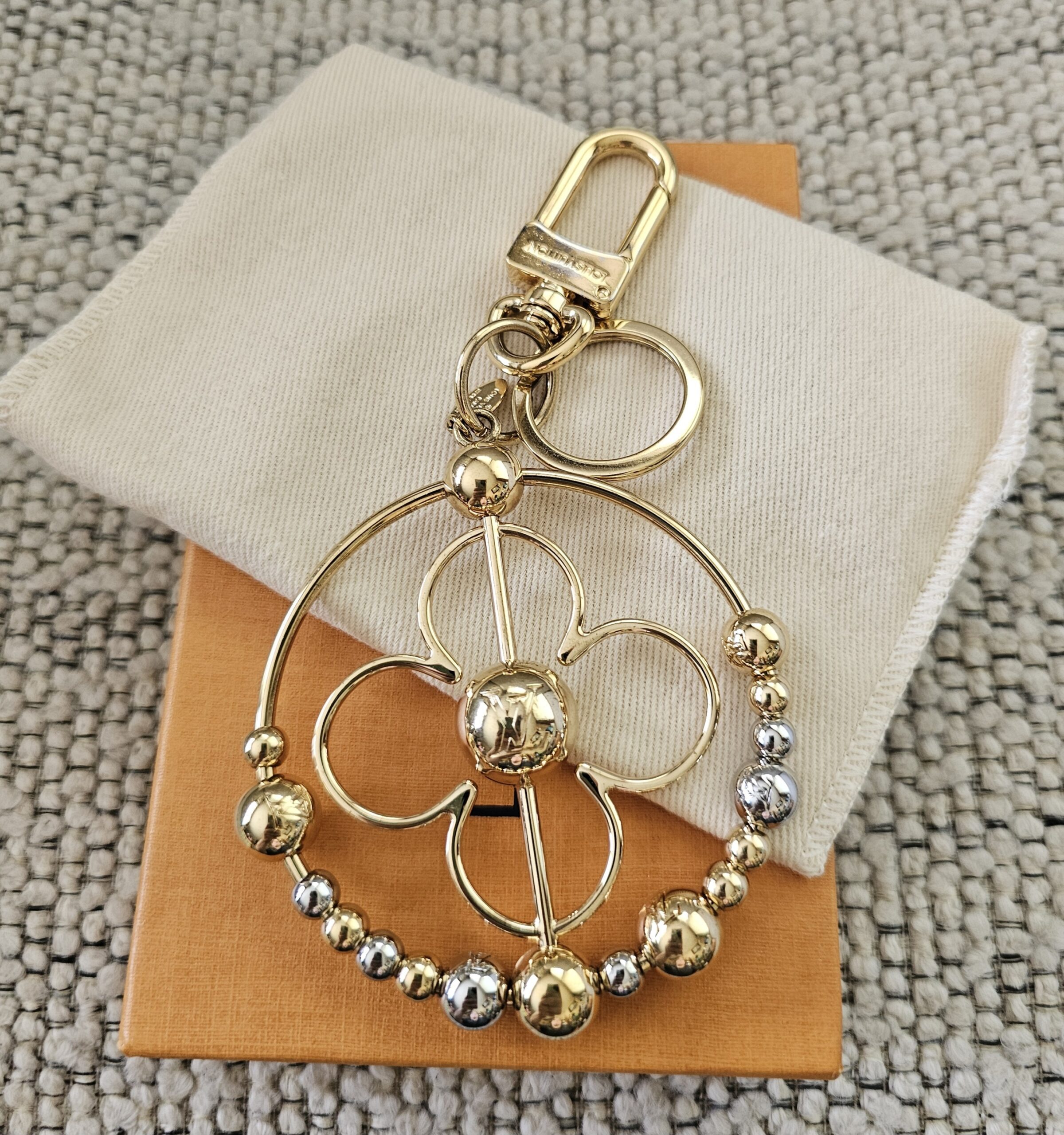 Pearly Bag Charm - Image 3