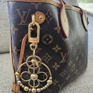 Pearly Bag Charm - Image 4
