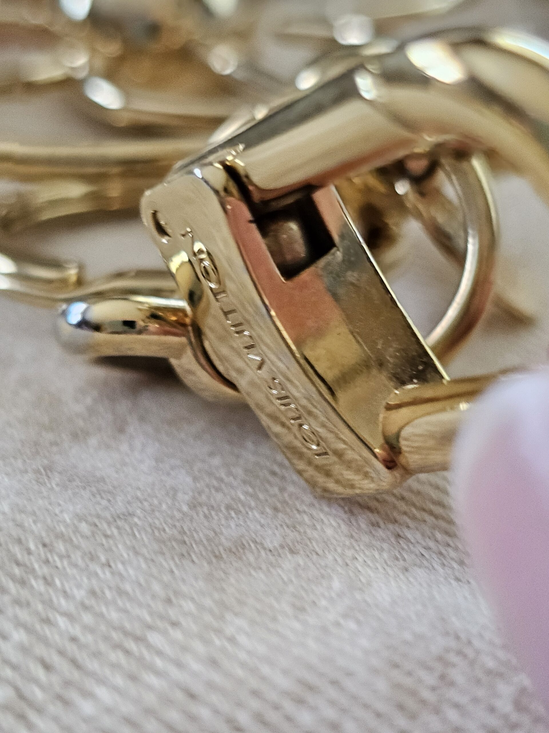 Pearly Bag Charm - Image 9