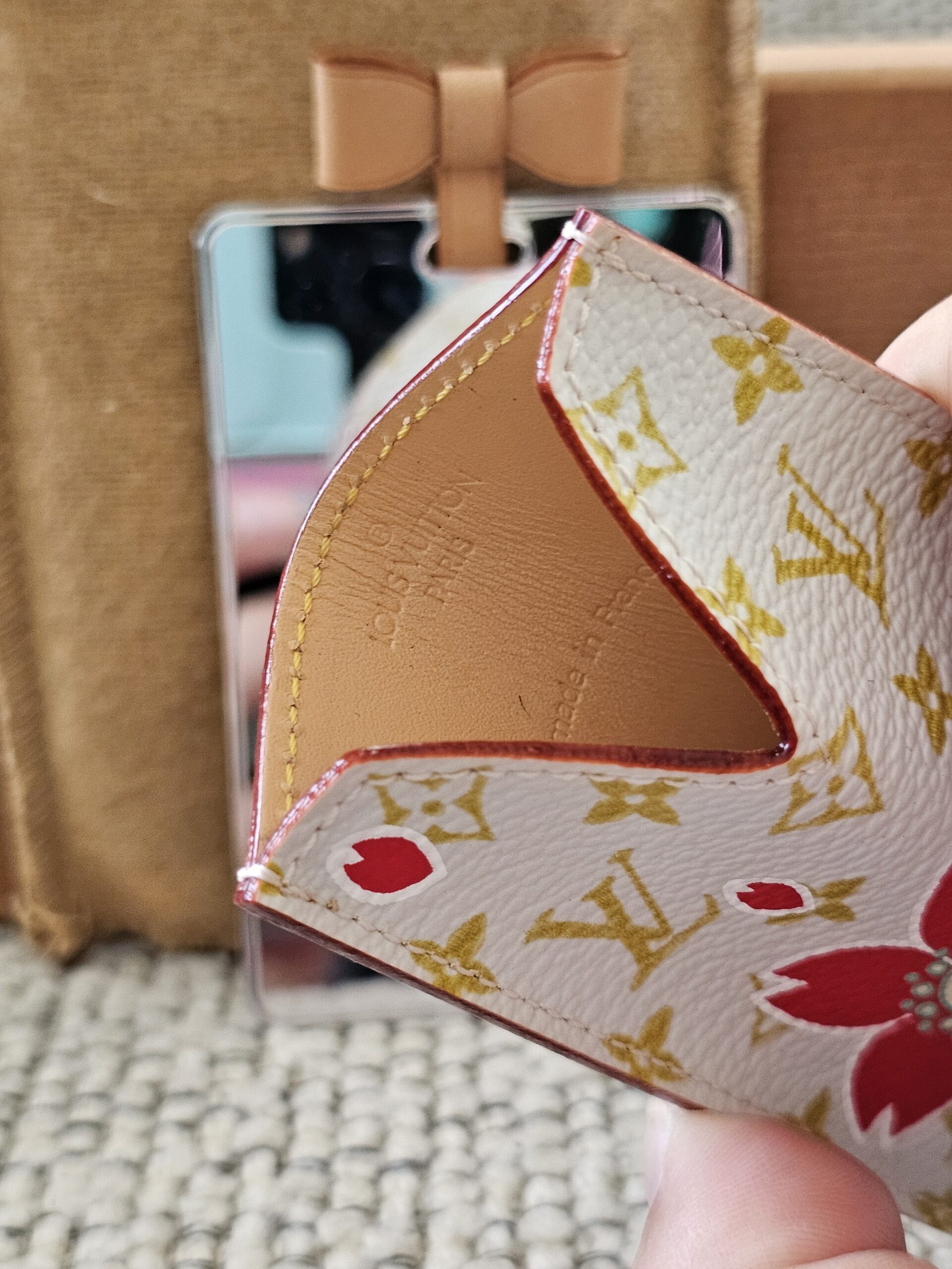 Mirror and Case Cherry Blossom - Image 7