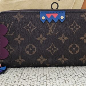 Totem Zippy Wallet