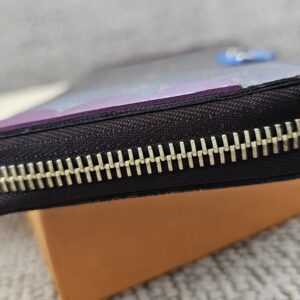 Totem Zippy Wallet - Image 5
