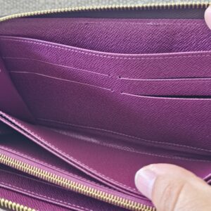 Totem Zippy Wallet - Image 16