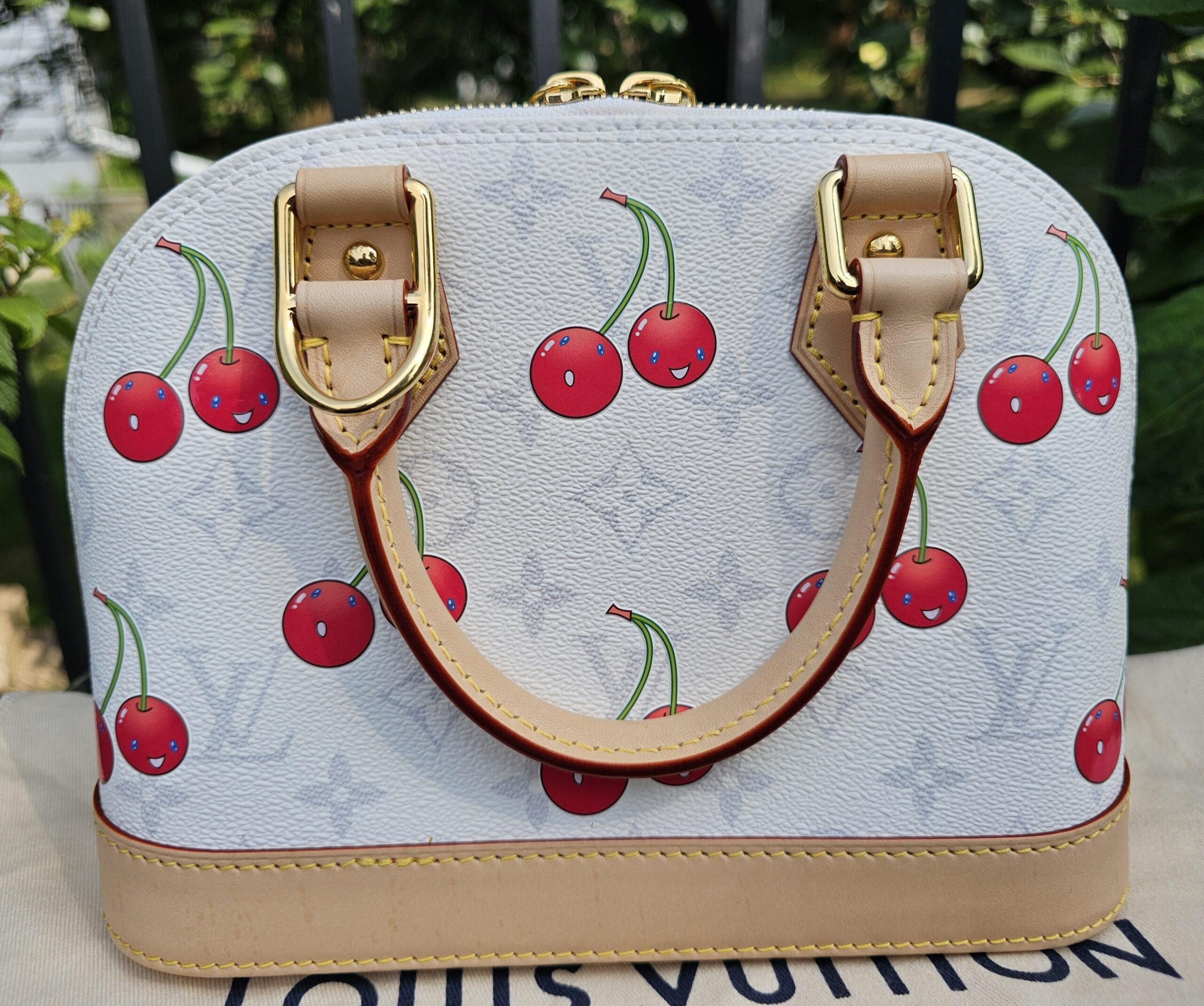 Alma BB Cherries Takashi Murakami - Image 4