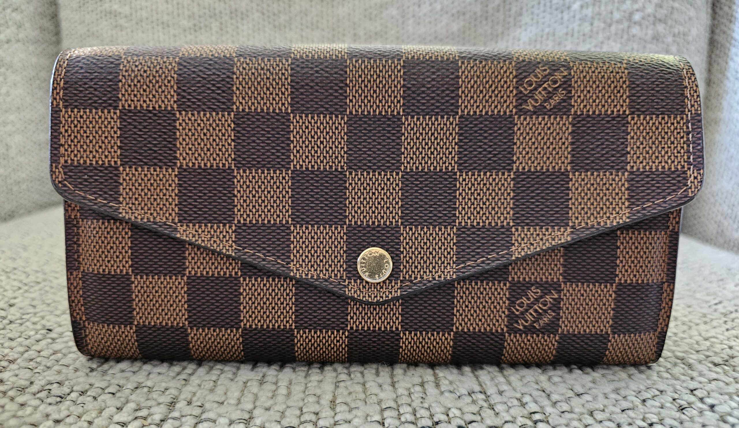 Sarah Damier Ebene Wallet