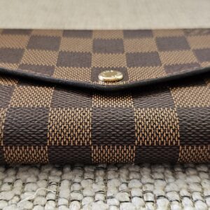 Sarah Damier Ebene Wallet - Image 6
