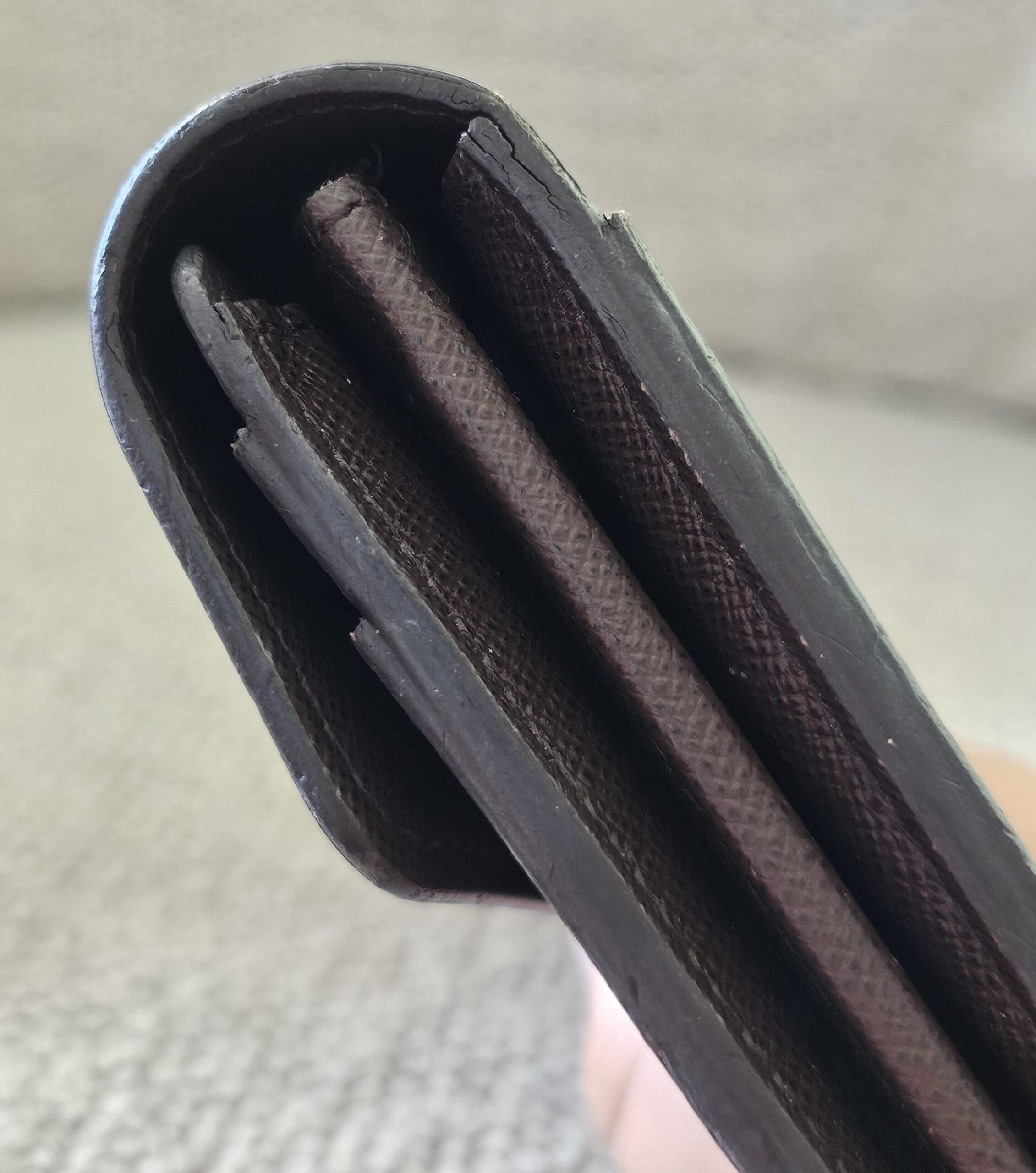 Sarah Damier Ebene Wallet - Image 8