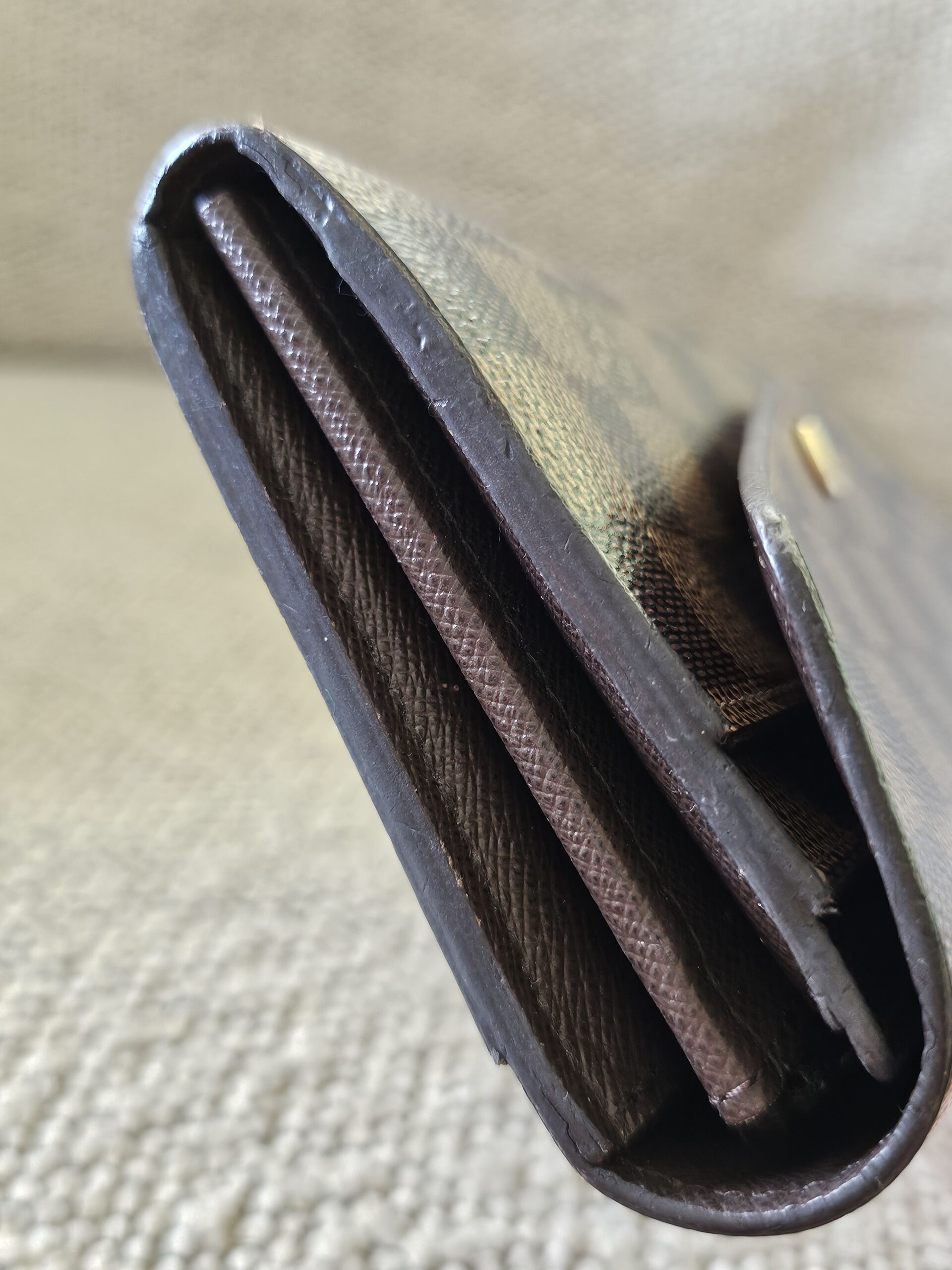 Sarah Damier Ebene Wallet - Image 11