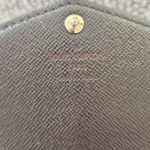 Sarah Damier Ebene Wallet - Image 12
