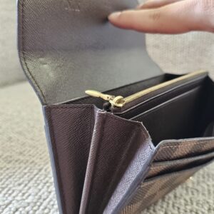 Sarah Damier Ebene Wallet - Image 14