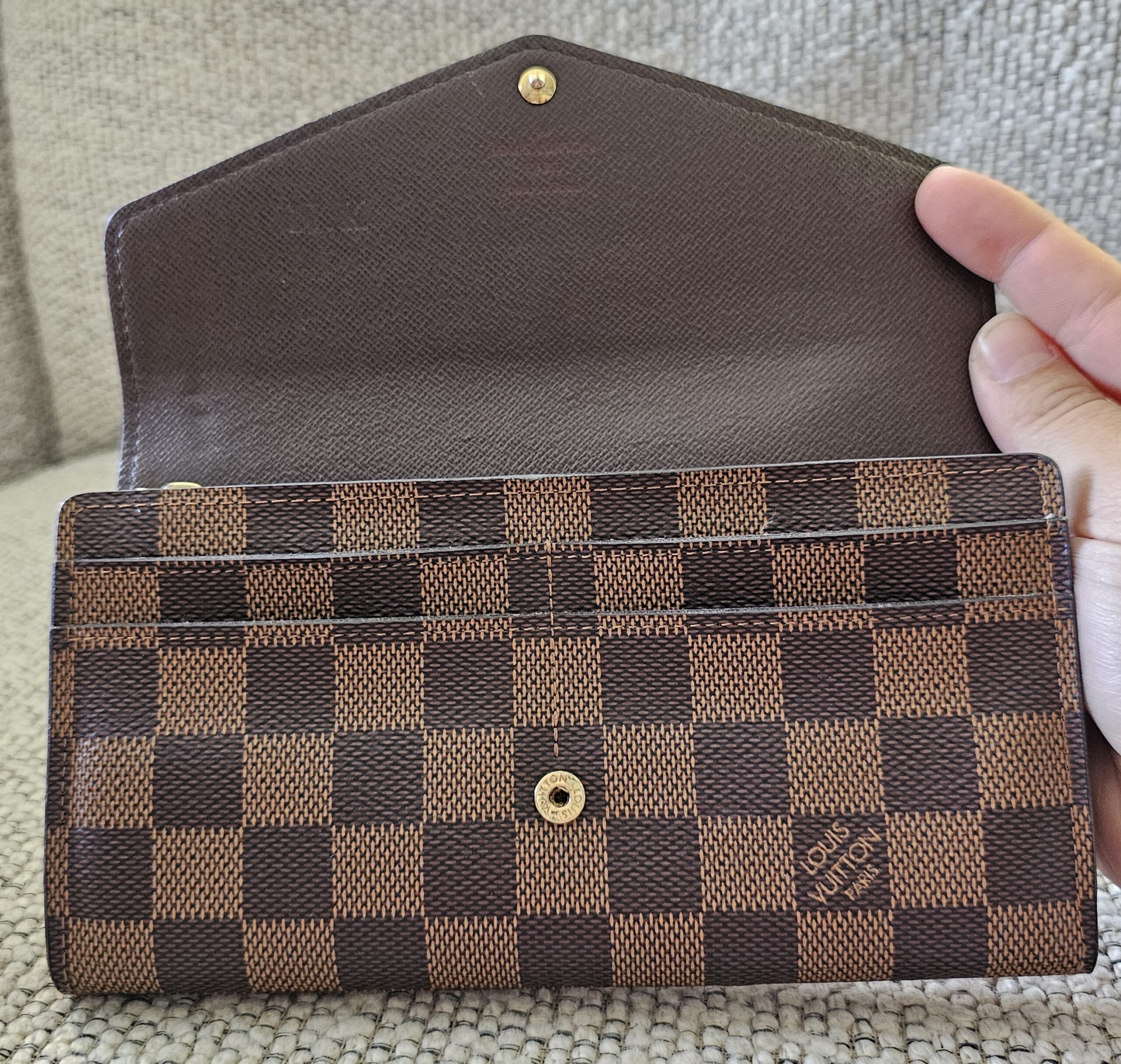 Sarah Damier Ebene Wallet - Image 16
