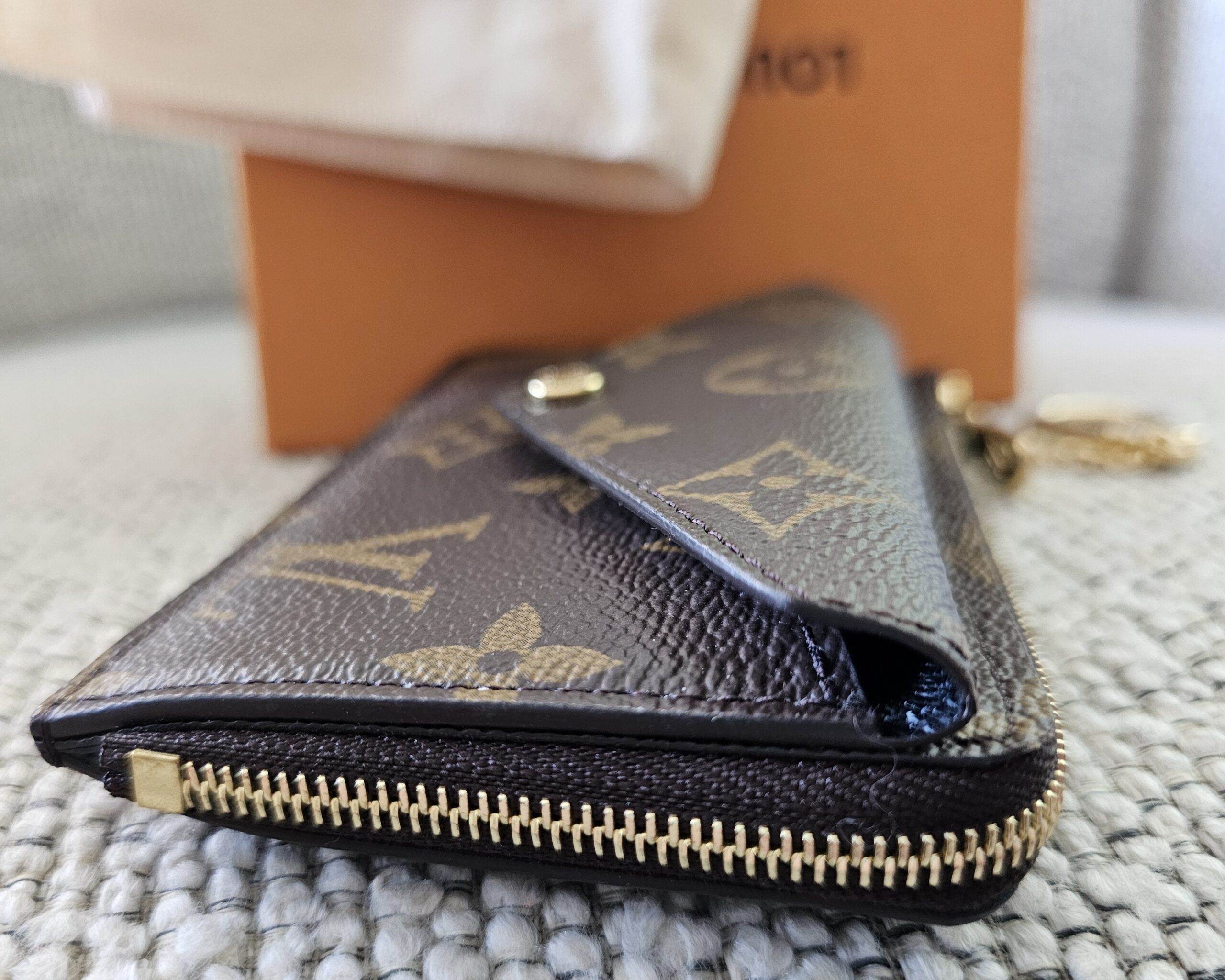 Recto Verso Card Holder - Image 5