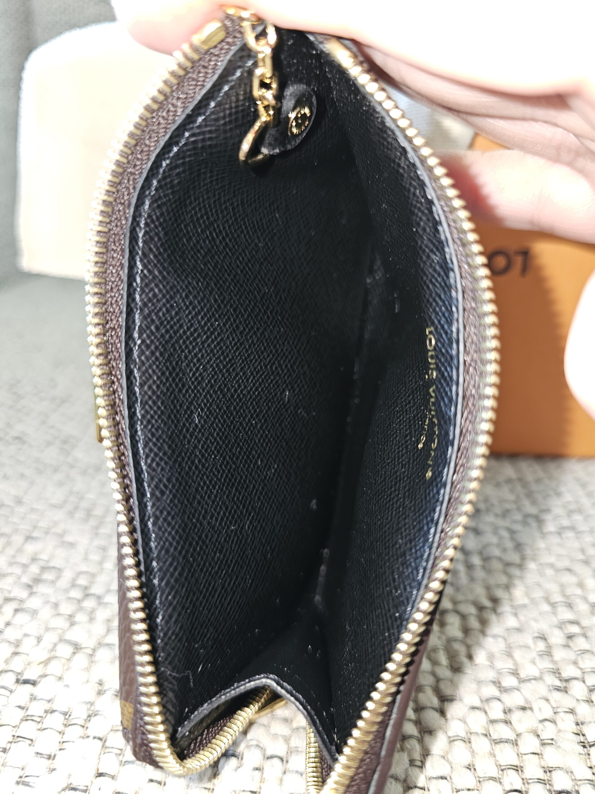 Recto Verso Card Holder - Image 15