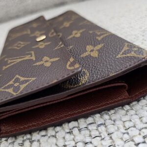 International Wallet Monogram - Image 4