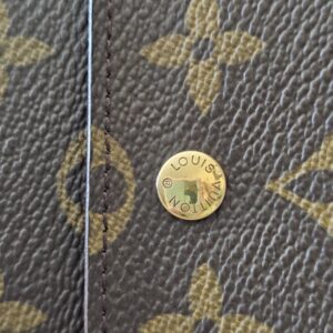 International Wallet Monogram - Image 6