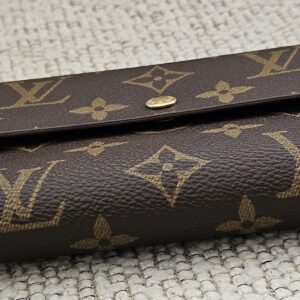 International Wallet Monogram - Image 7