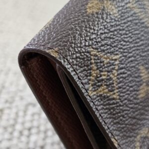 International Wallet Monogram - Image 9