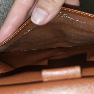 International Wallet Monogram - Image 17