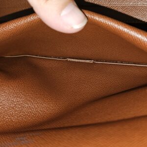 International Wallet Monogram - Image 18