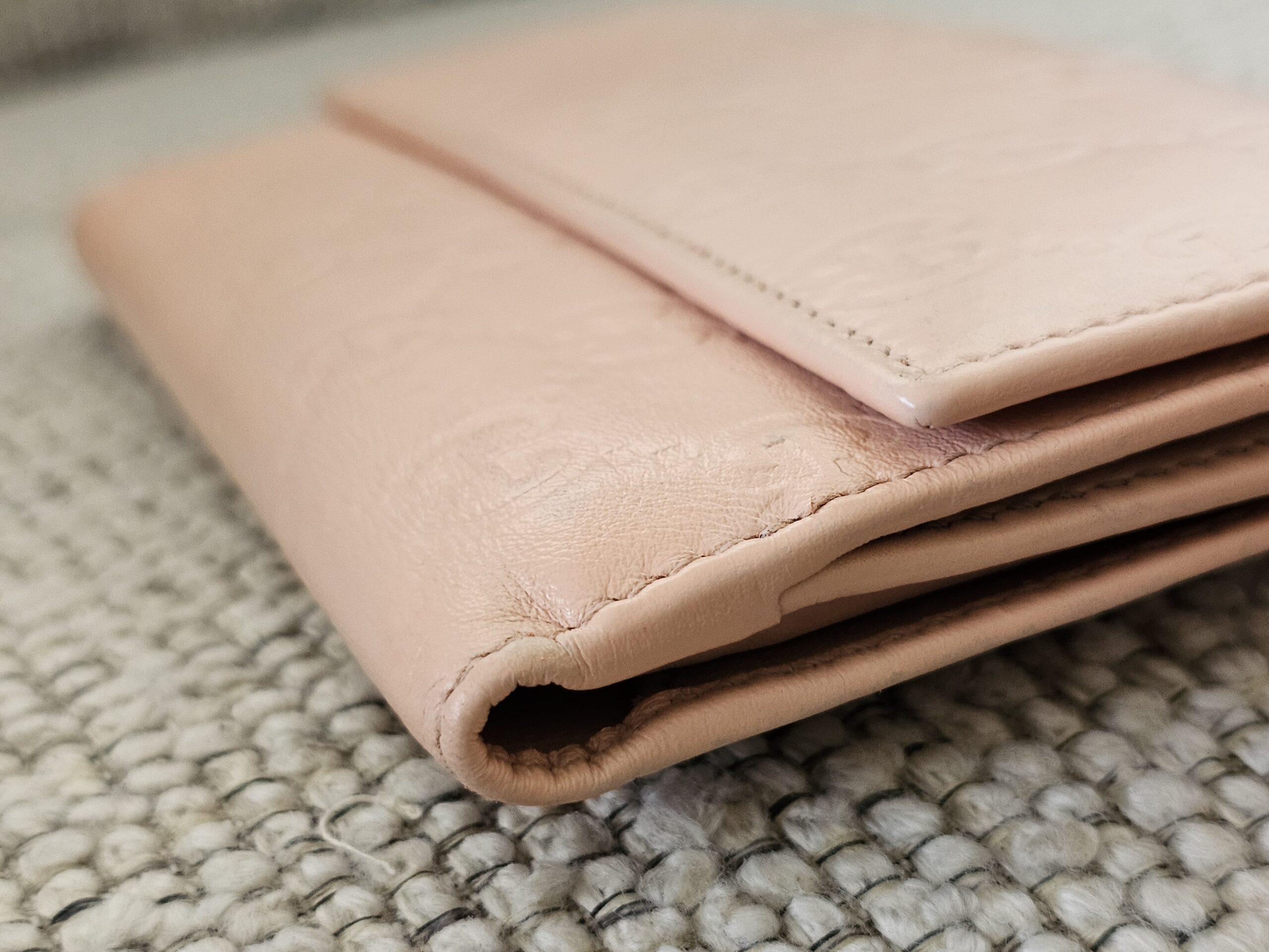 Gucci Leather Continental Wallet - Image 9