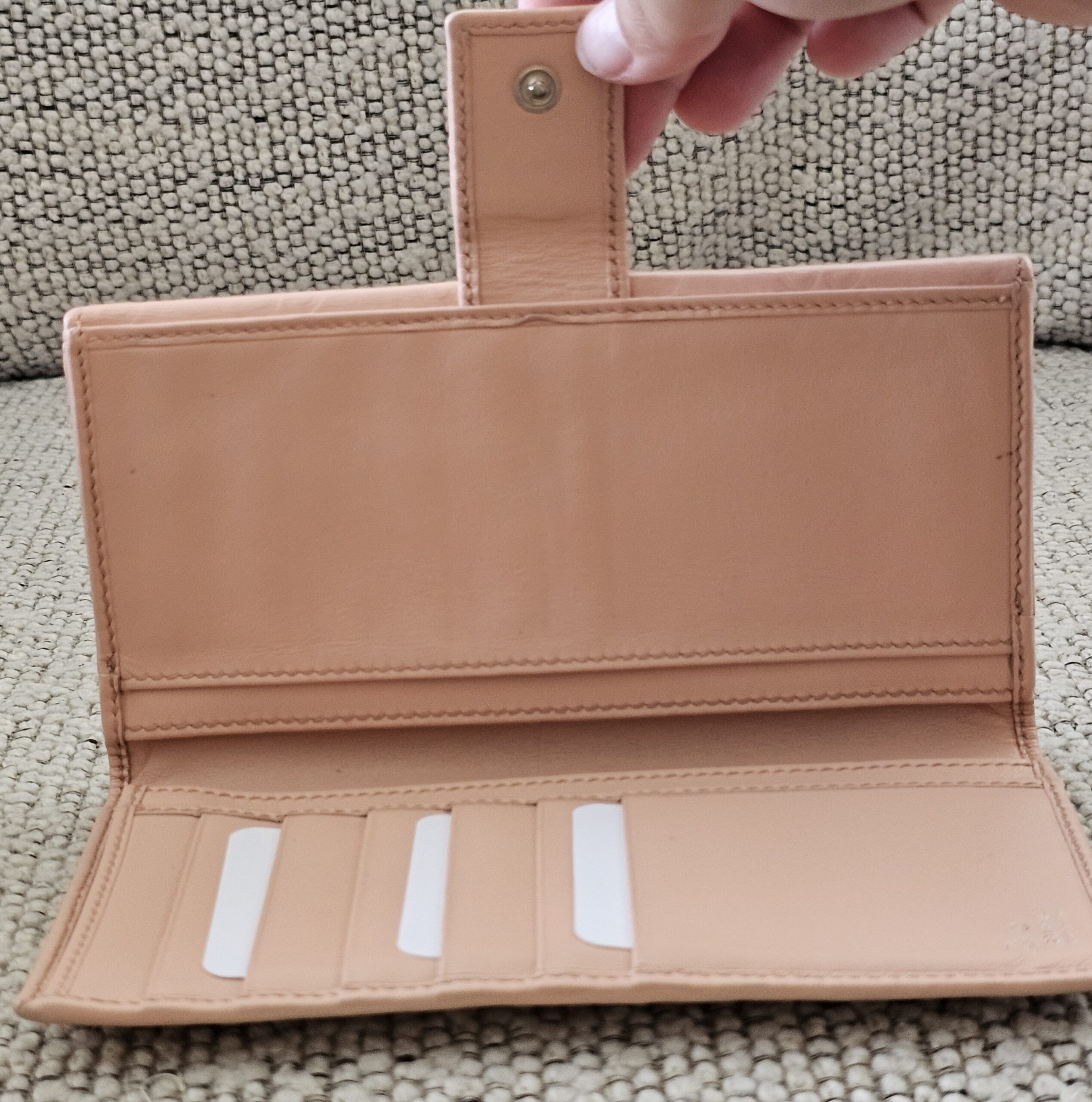 Gucci Leather Continental Wallet - Image 14