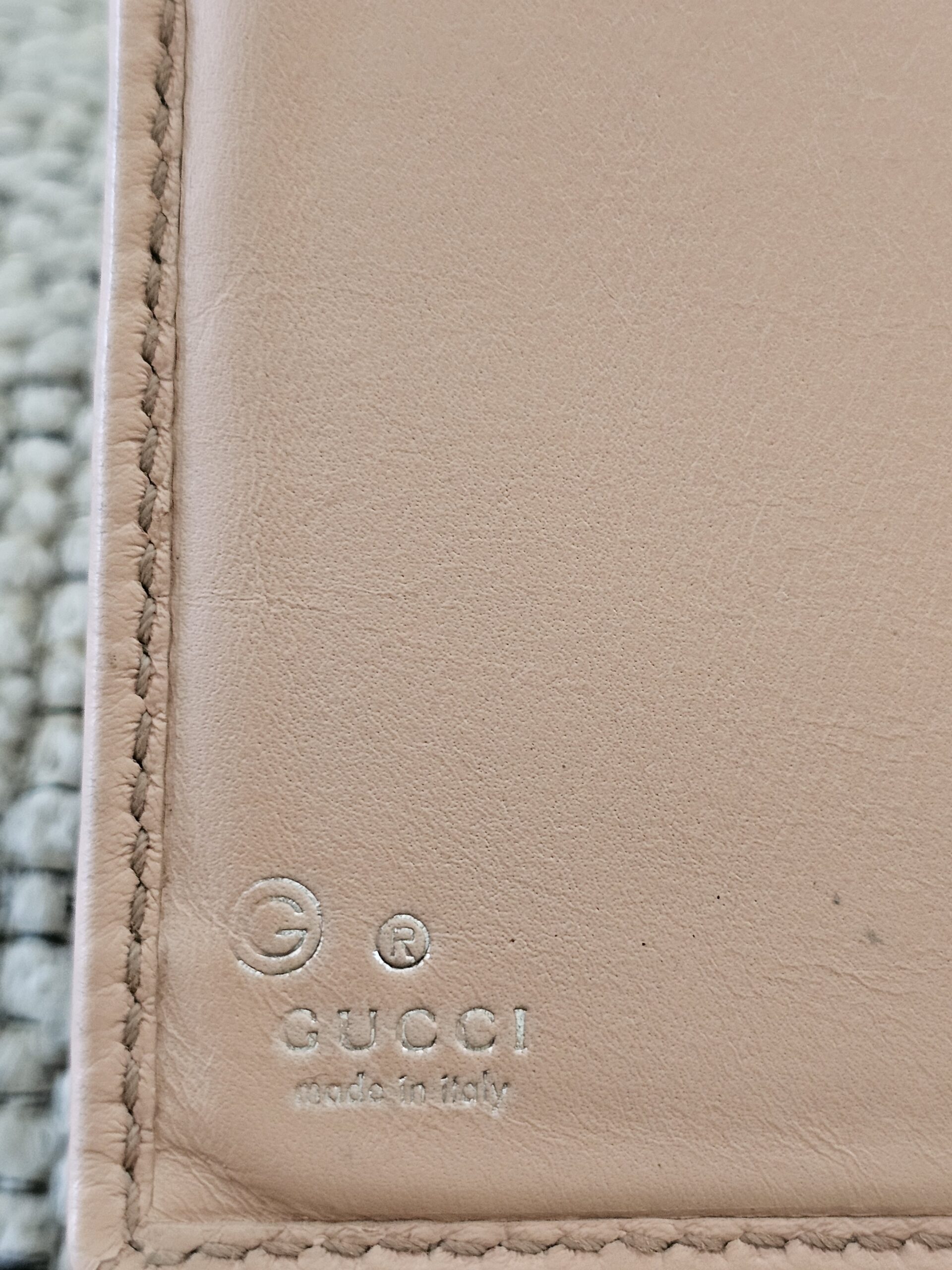 Gucci Leather Continental Wallet - Image 15
