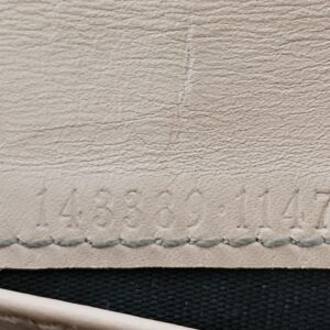Gucci Leather Continental Wallet - Image 18