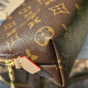 Cosmetic Pouch PM - Image 9