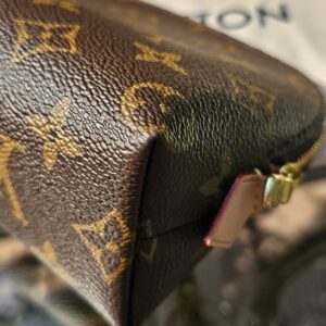 Cosmetic Pouch PM - Image 10