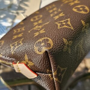 Cosmetic Pouch PM - Image 11