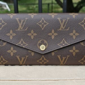 Sarah Canvas Wallet Monogram