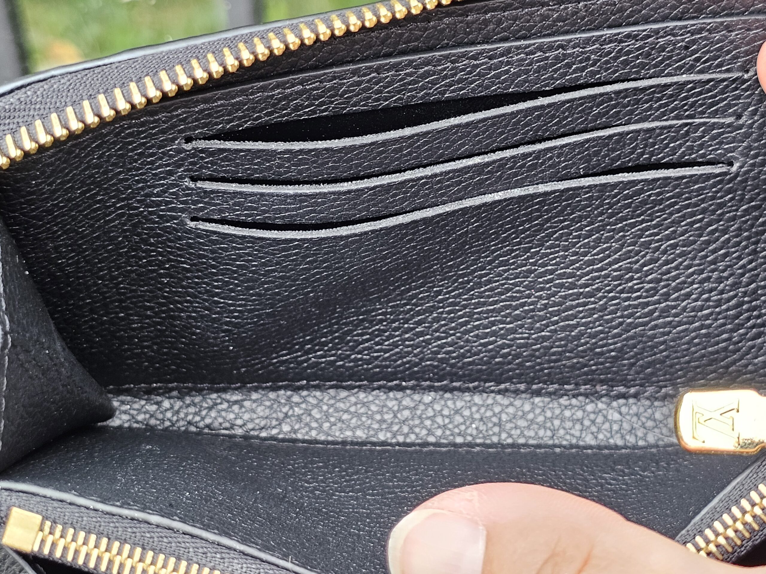 Margot Empreinte Black Wallet - Image 14