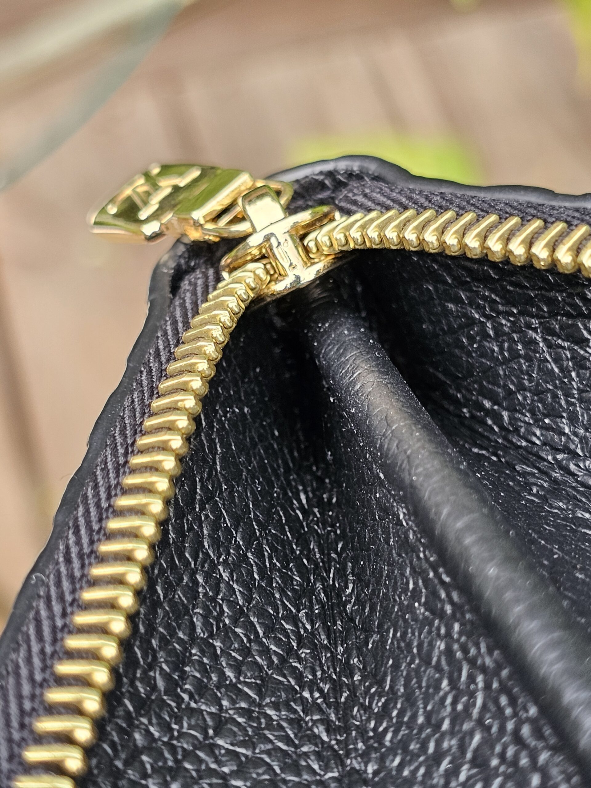 Margot Empreinte Black Wallet - Image 17